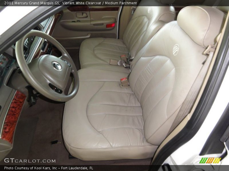 Vibrant White Clearcoat / Medium Parchment 2001 Mercury Grand Marquis GS