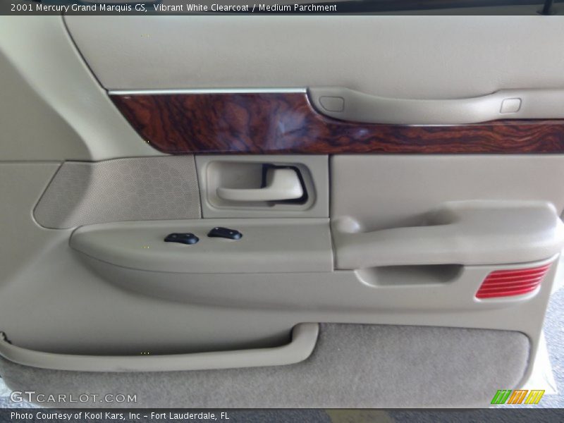 Vibrant White Clearcoat / Medium Parchment 2001 Mercury Grand Marquis GS