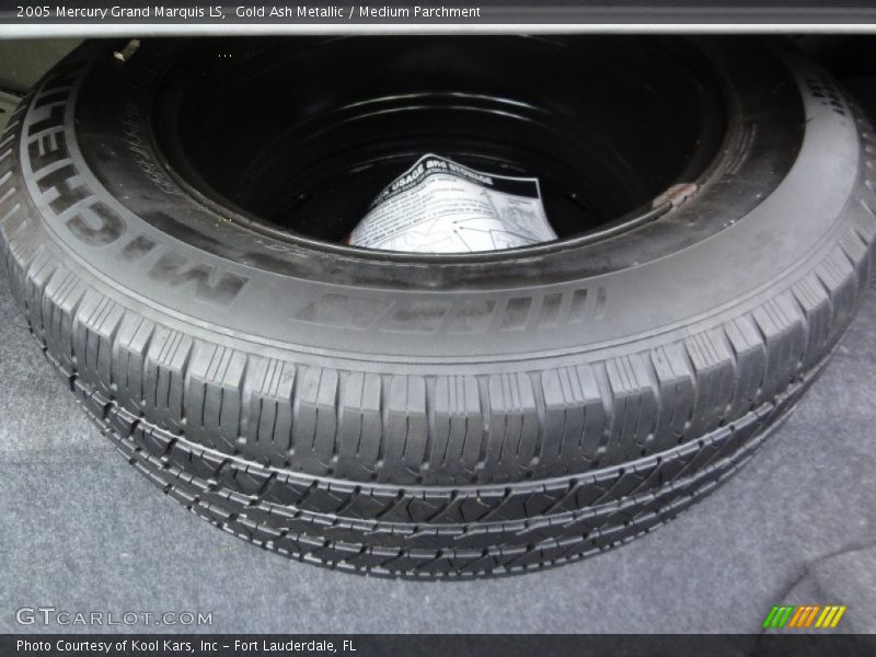 Gold Ash Metallic / Medium Parchment 2005 Mercury Grand Marquis LS