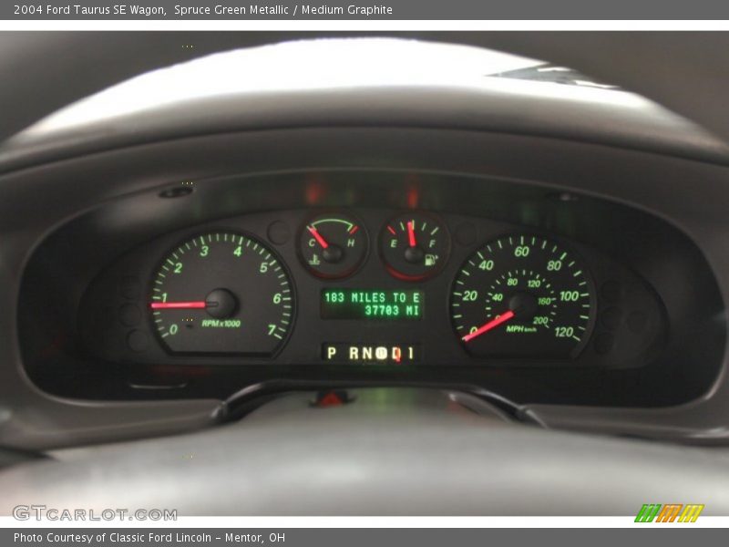 Spruce Green Metallic / Medium Graphite 2004 Ford Taurus SE Wagon