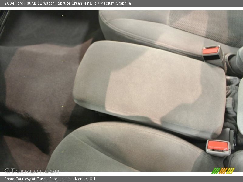 Spruce Green Metallic / Medium Graphite 2004 Ford Taurus SE Wagon