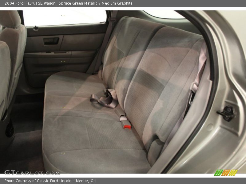 Spruce Green Metallic / Medium Graphite 2004 Ford Taurus SE Wagon