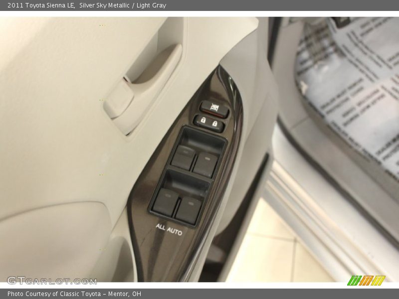 Silver Sky Metallic / Light Gray 2011 Toyota Sienna LE