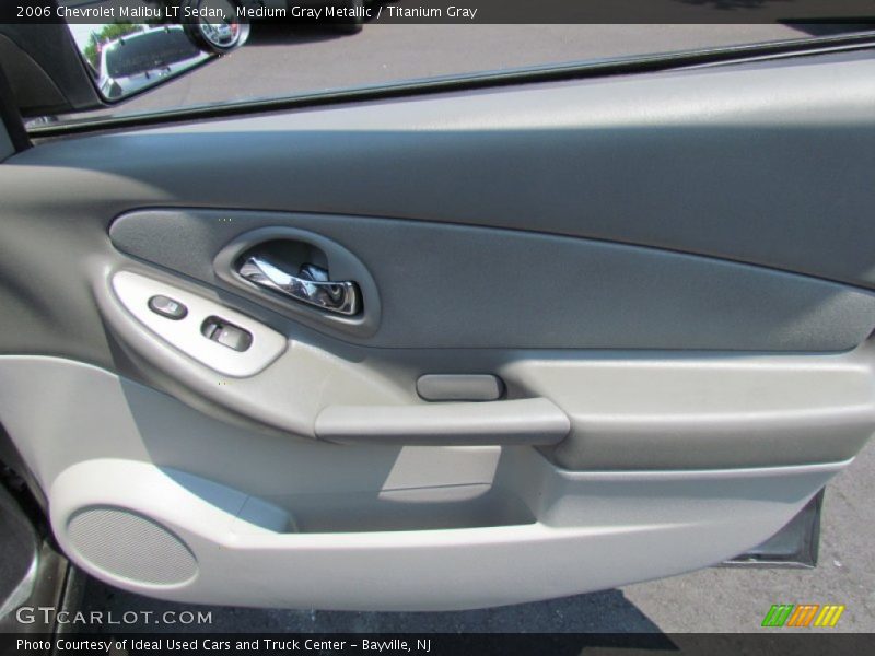 Medium Gray Metallic / Titanium Gray 2006 Chevrolet Malibu LT Sedan