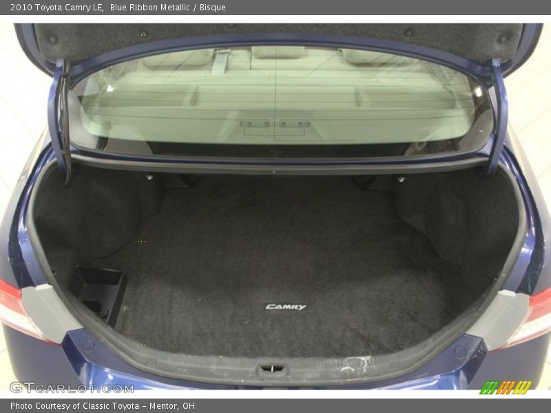 Blue Ribbon Metallic / Bisque 2010 Toyota Camry LE