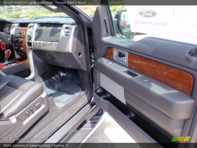Tuxedo Black / Black 2010 Ford F150 Lariat SuperCrew