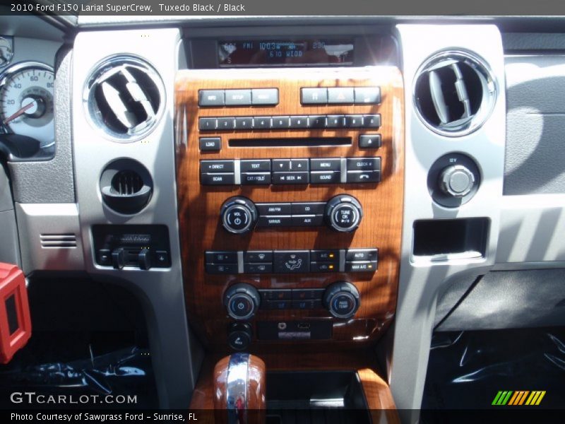 Tuxedo Black / Black 2010 Ford F150 Lariat SuperCrew