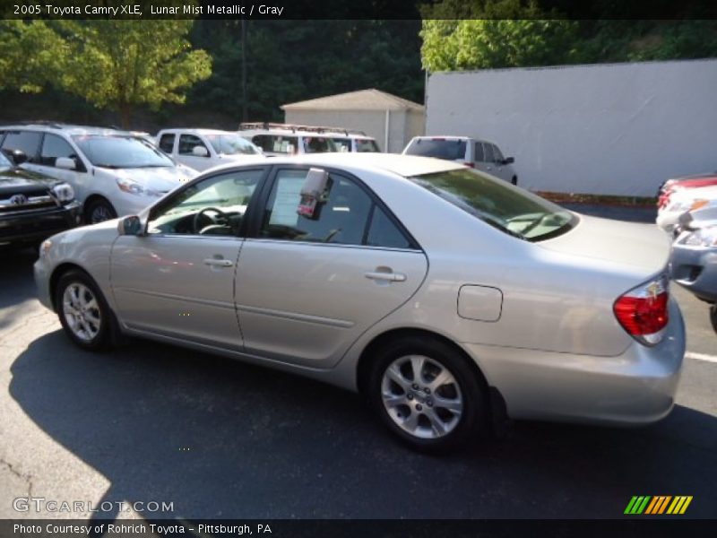 Lunar Mist Metallic / Gray 2005 Toyota Camry XLE