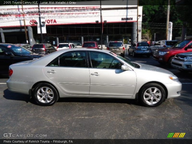 Lunar Mist Metallic / Gray 2005 Toyota Camry XLE