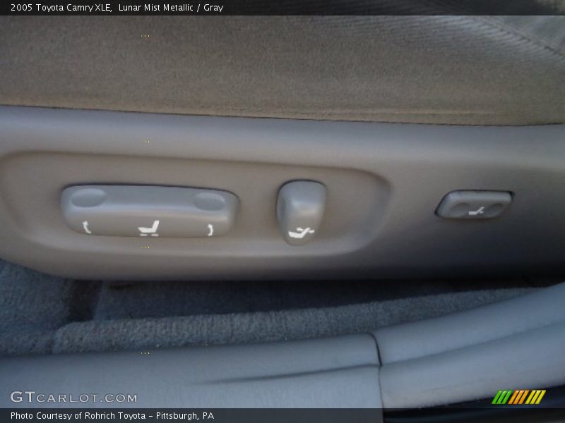 Lunar Mist Metallic / Gray 2005 Toyota Camry XLE