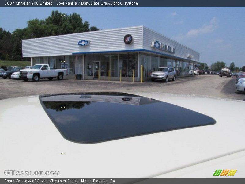 Cool Vanilla / Dark Slate Gray/Light Graystone 2007 Chrysler 300 Limited