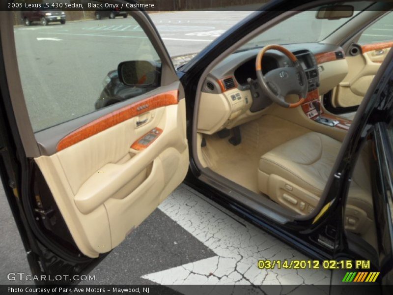 Black Onyx / Cashmere 2005 Lexus LS 430 Sedan