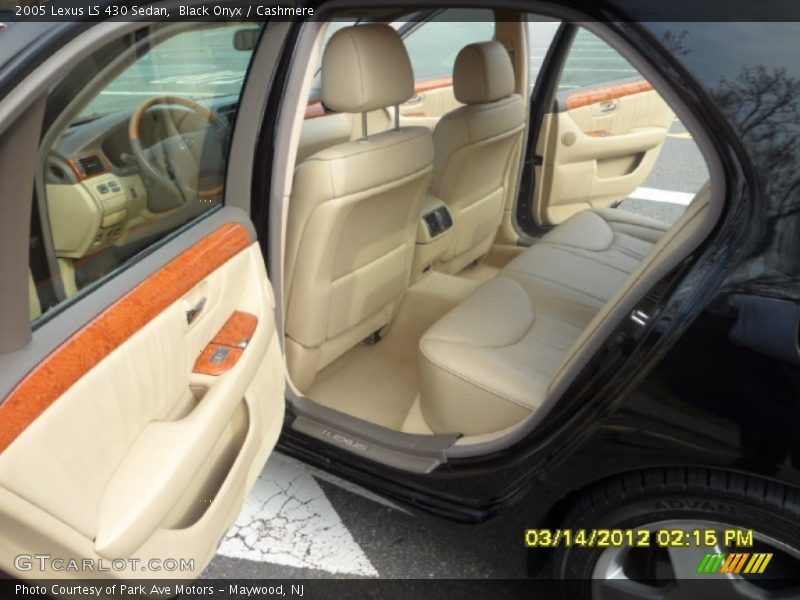 Black Onyx / Cashmere 2005 Lexus LS 430 Sedan