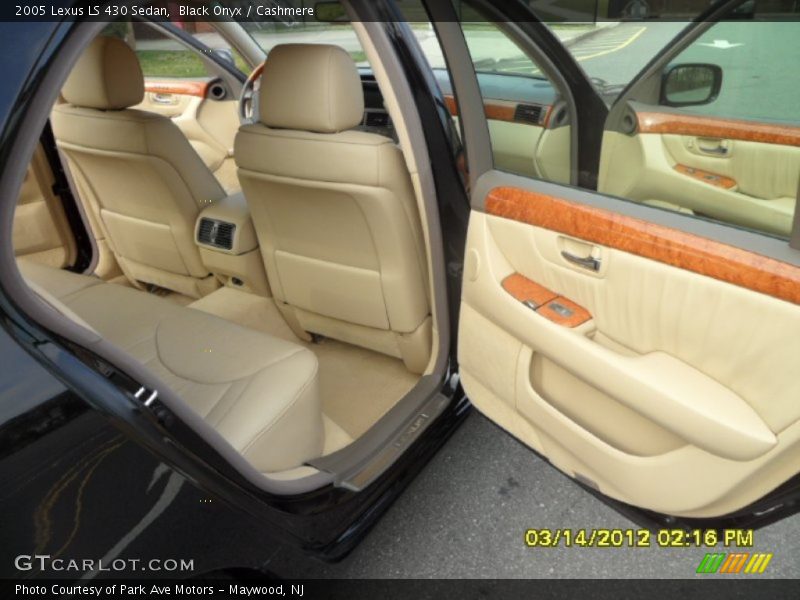Black Onyx / Cashmere 2005 Lexus LS 430 Sedan