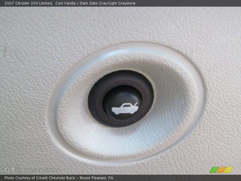 Cool Vanilla / Dark Slate Gray/Light Graystone 2007 Chrysler 300 Limited