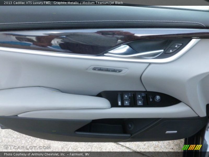 Graphite Metallic / Medium Titanium/Jet Black 2013 Cadillac XTS Luxury FWD