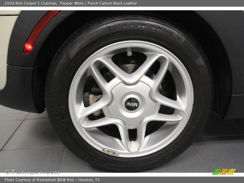 Pepper White / Punch Carbon Black Leather 2009 Mini Cooper S Clubman