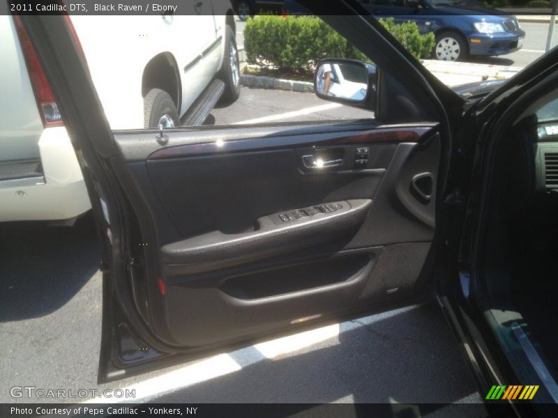Black Raven / Ebony 2011 Cadillac DTS