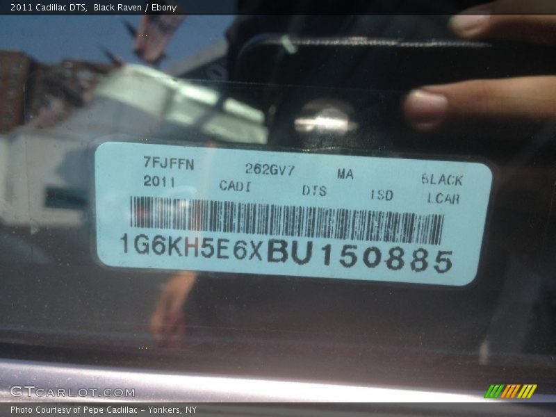 Black Raven / Ebony 2011 Cadillac DTS