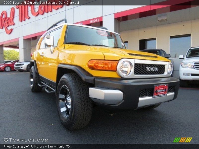 Sun Fusion / Dark Charcoal 2007 Toyota FJ Cruiser