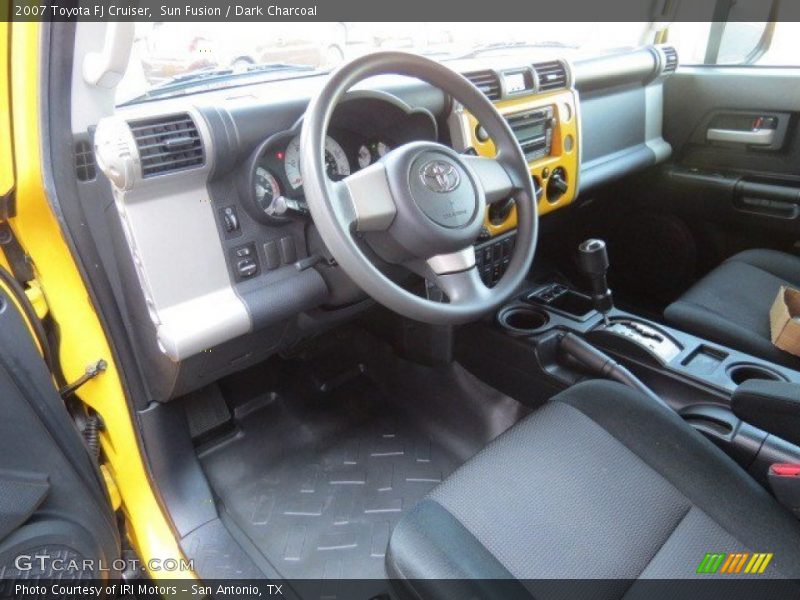 Sun Fusion / Dark Charcoal 2007 Toyota FJ Cruiser