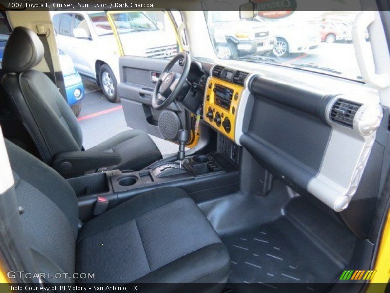 Sun Fusion / Dark Charcoal 2007 Toyota FJ Cruiser