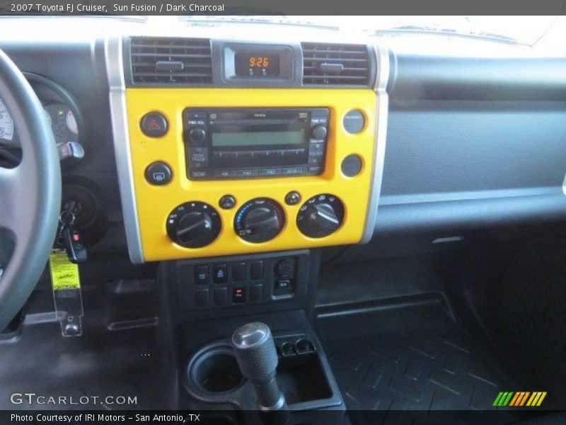 Sun Fusion / Dark Charcoal 2007 Toyota FJ Cruiser