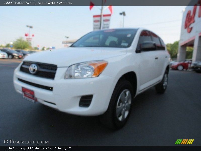 Super White / Ash Gray 2009 Toyota RAV4 I4