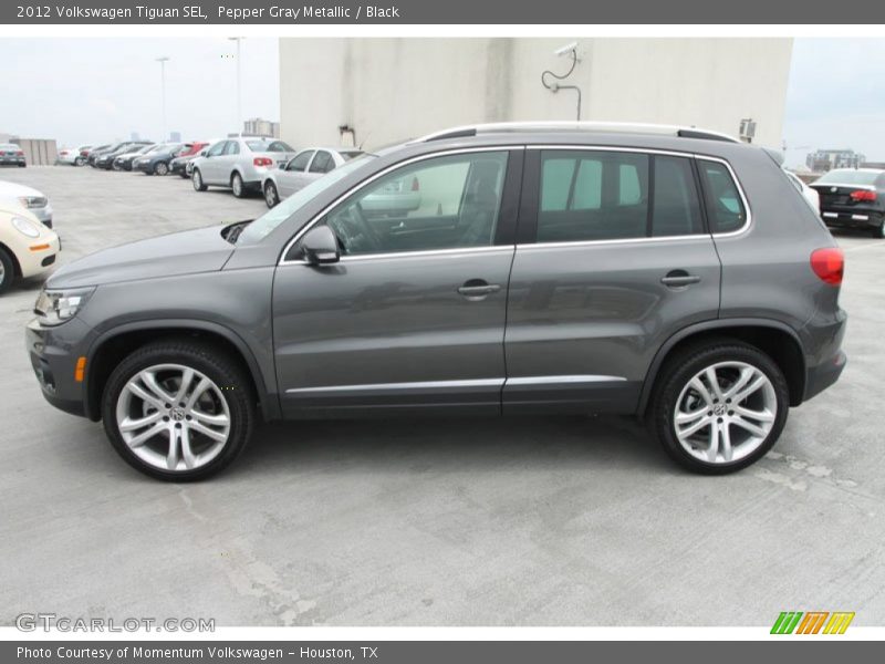 Pepper Gray Metallic / Black 2012 Volkswagen Tiguan SEL