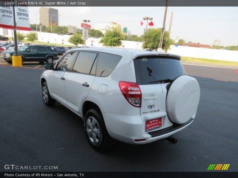 Super White / Ash Gray 2009 Toyota RAV4 I4