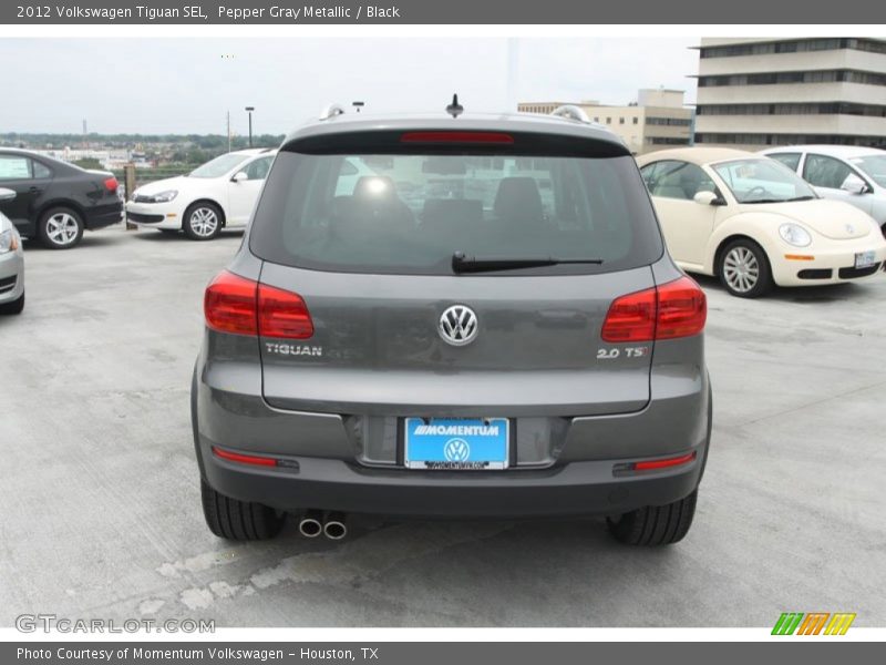 Pepper Gray Metallic / Black 2012 Volkswagen Tiguan SEL