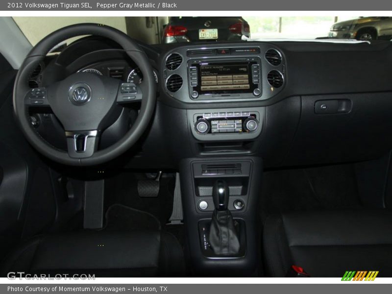 Pepper Gray Metallic / Black 2012 Volkswagen Tiguan SEL