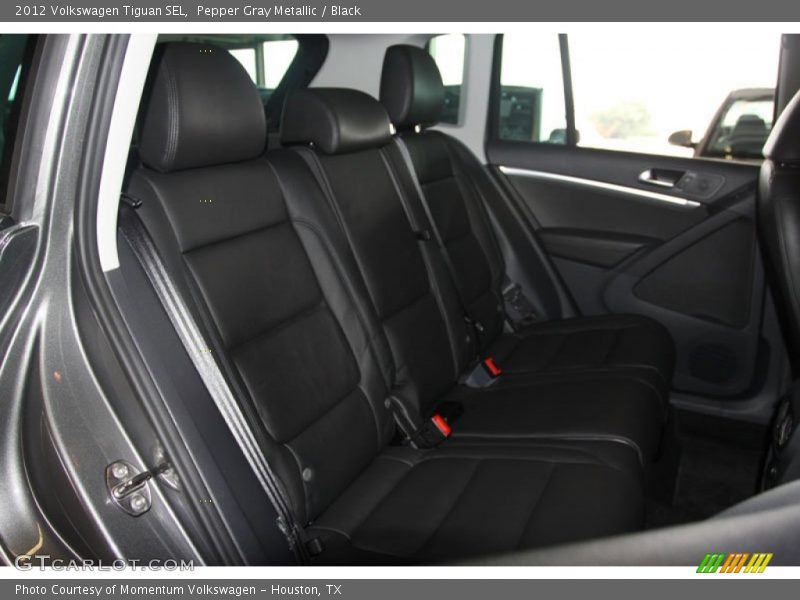 Pepper Gray Metallic / Black 2012 Volkswagen Tiguan SEL