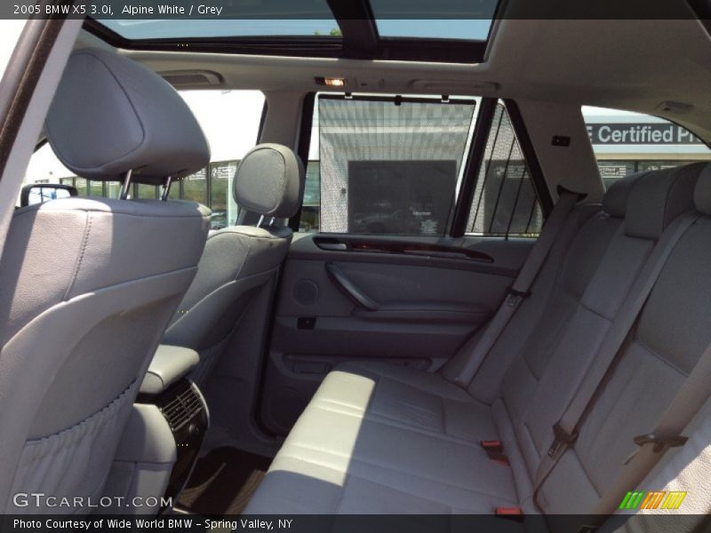 Alpine White / Grey 2005 BMW X5 3.0i