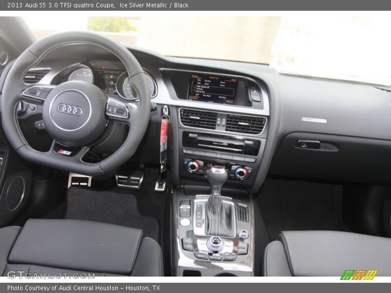 Dashboard of 2013 S5 3.0 TFSI quattro Coupe