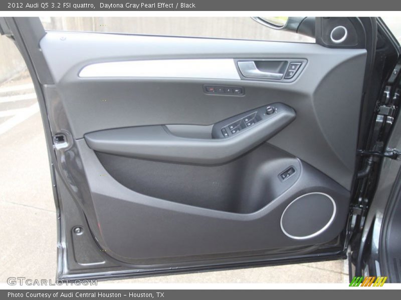 Door Panel of 2012 Q5 3.2 FSI quattro