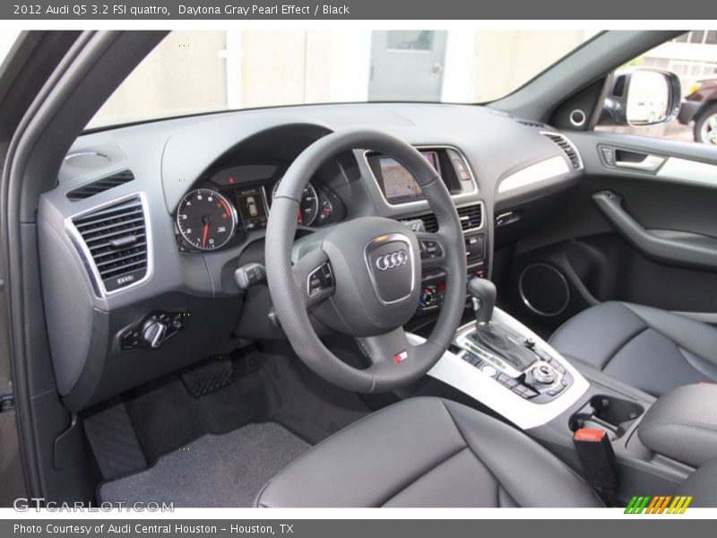 Black Interior - 2012 Q5 3.2 FSI quattro 
