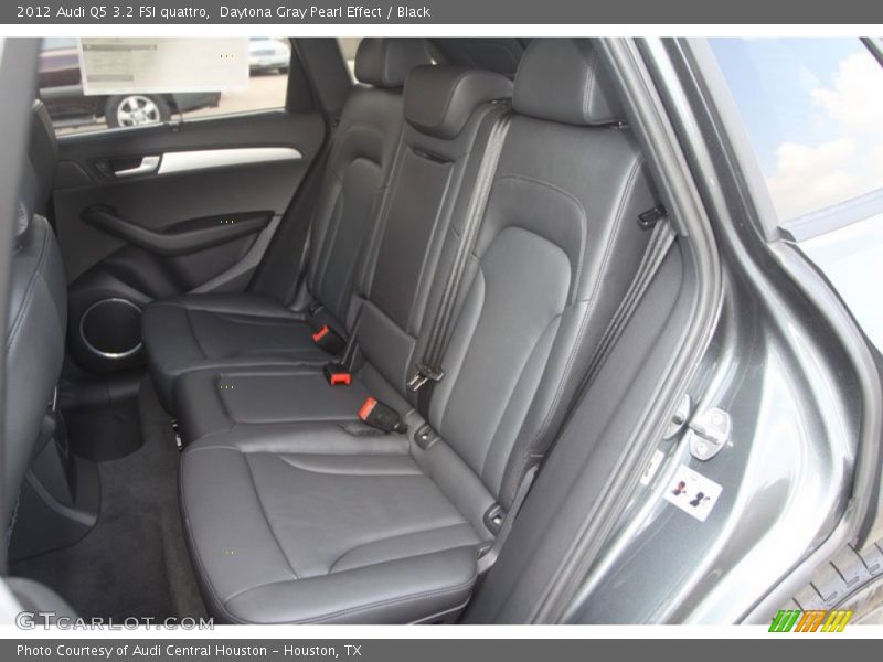 Rear Seat of 2012 Q5 3.2 FSI quattro