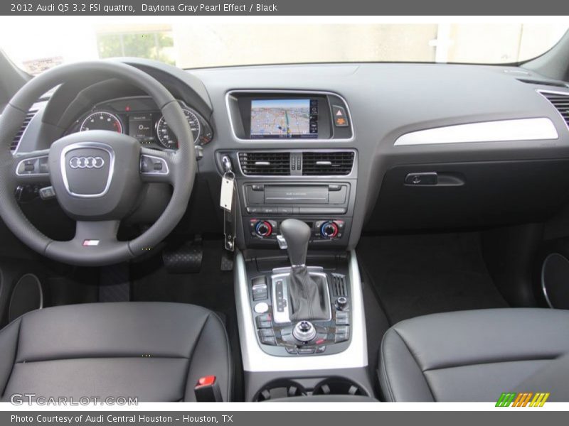 Daytona Gray Pearl Effect / Black 2012 Audi Q5 3.2 FSI quattro