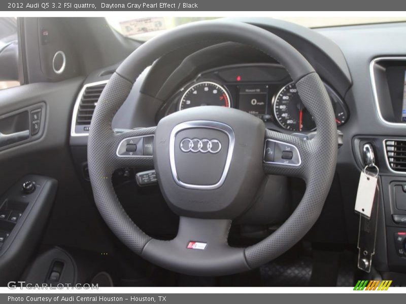  2012 Q5 3.2 FSI quattro Steering Wheel