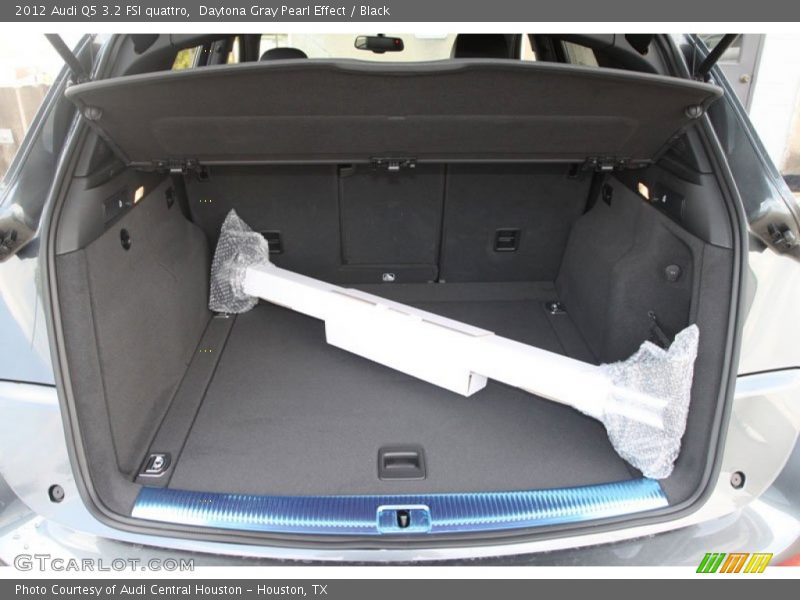  2012 Q5 3.2 FSI quattro Trunk
