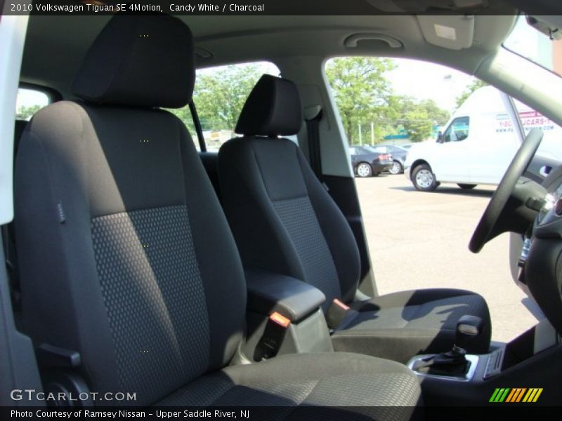 Candy White / Charcoal 2010 Volkswagen Tiguan SE 4Motion