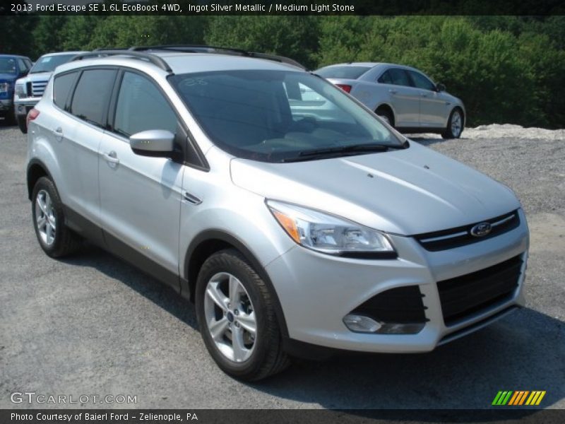 Front 3/4 View of 2013 Escape SE 1.6L EcoBoost 4WD