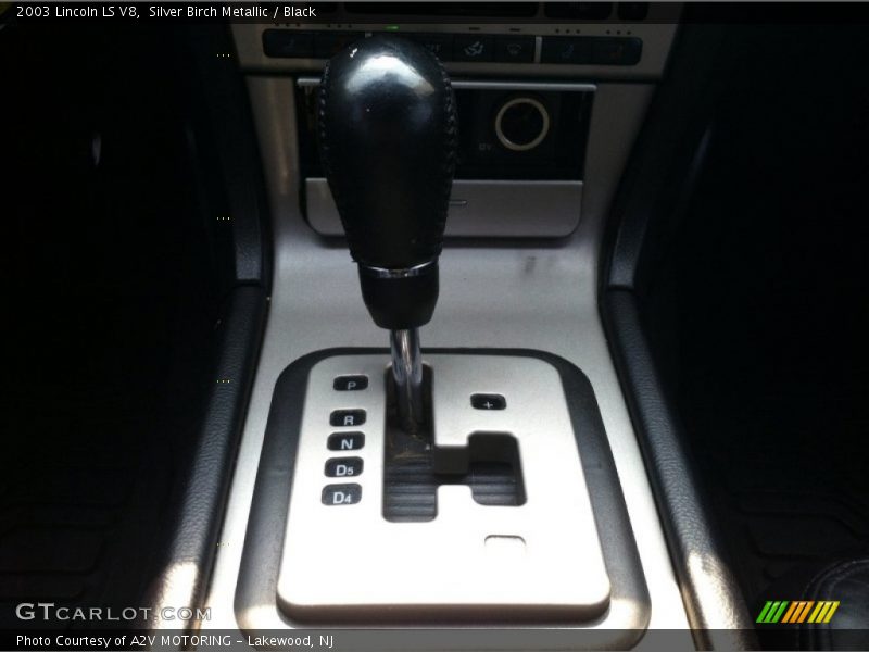 Silver Birch Metallic / Black 2003 Lincoln LS V8