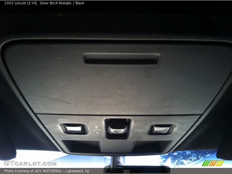 Silver Birch Metallic / Black 2003 Lincoln LS V8