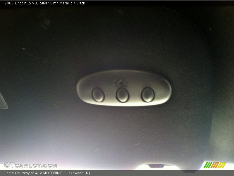 Silver Birch Metallic / Black 2003 Lincoln LS V8
