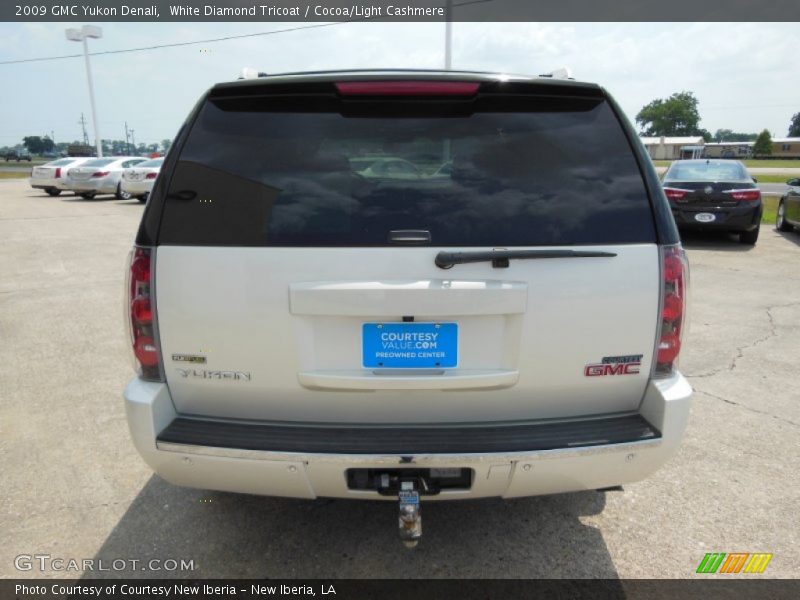 White Diamond Tricoat / Cocoa/Light Cashmere 2009 GMC Yukon Denali