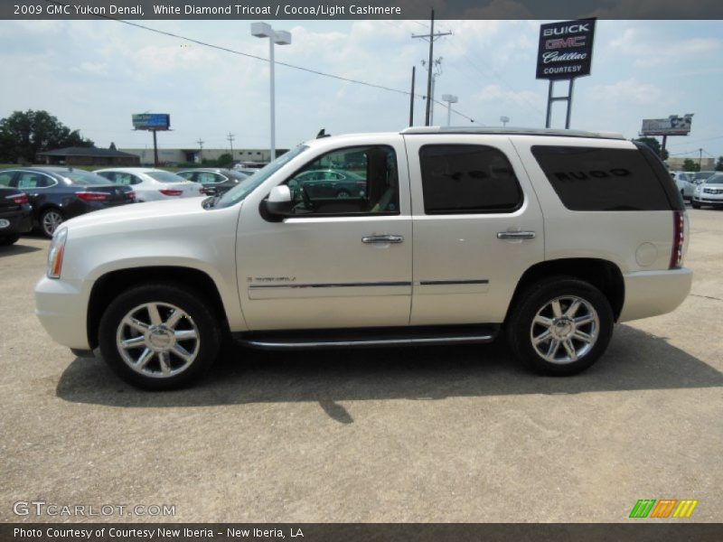 White Diamond Tricoat / Cocoa/Light Cashmere 2009 GMC Yukon Denali