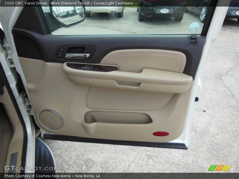 White Diamond Tricoat / Cocoa/Light Cashmere 2009 GMC Yukon Denali