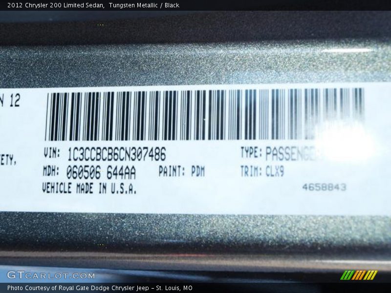 Tungsten Metallic / Black 2012 Chrysler 200 Limited Sedan